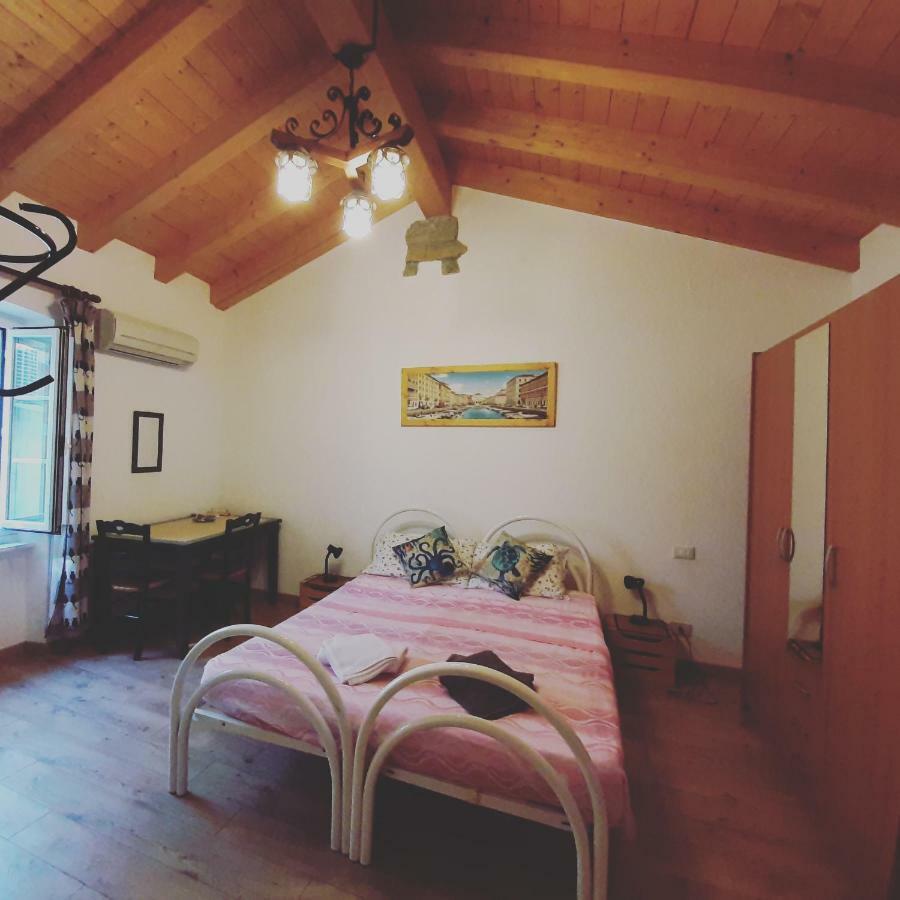 B&B Al Ferdinandeoトリエステ エクステリア 写真